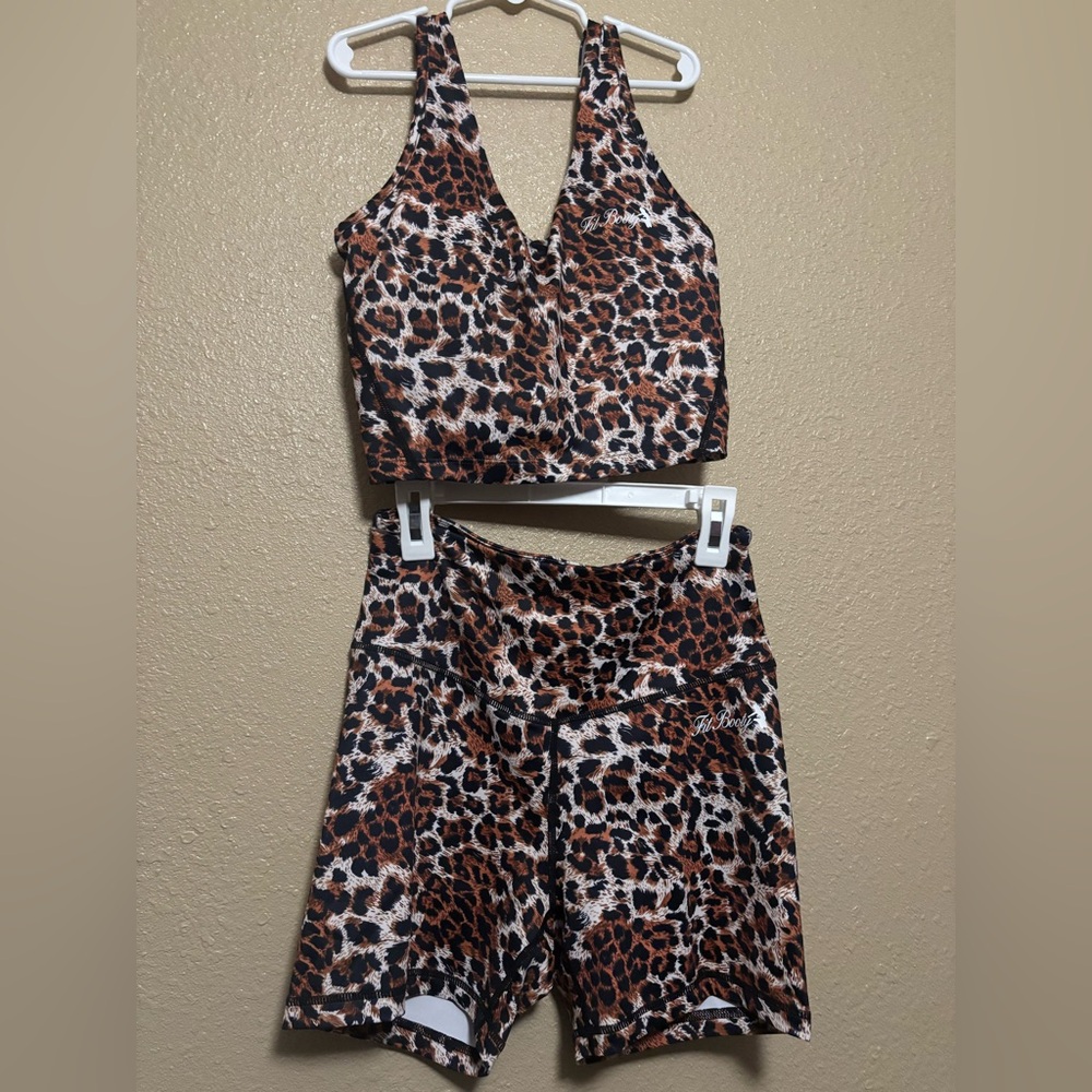 Leopard Print Women's Activewear Set